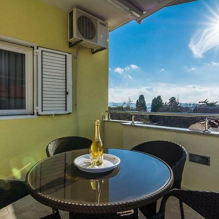 Apartman Mladenka Sukošan Esterno foto