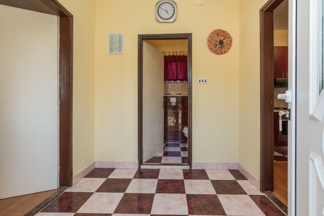 Apartman Mladenka Sukošan Esterno foto