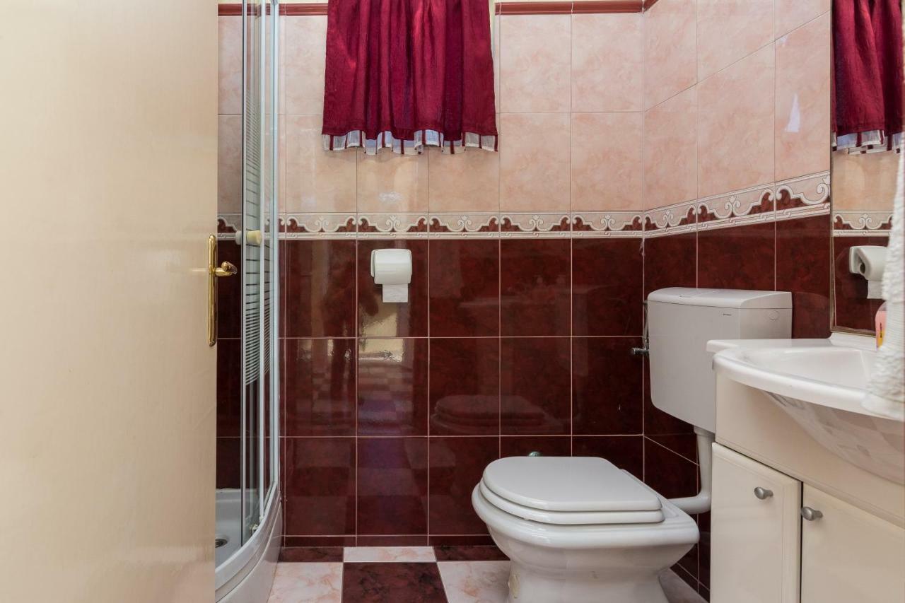 Apartman Mladenka Sukošan Esterno foto